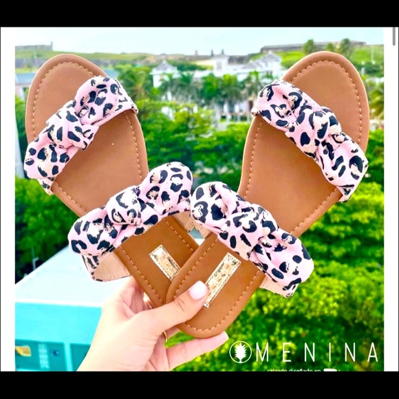 menina Shoes - Pink animal print Sandals